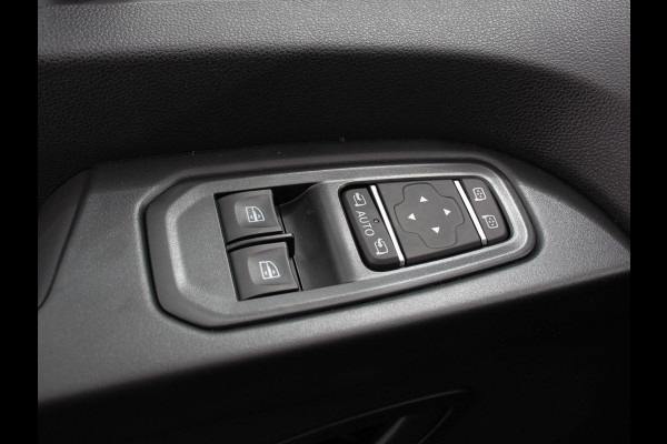 Renault Trafic 2.0 Blue dCi 110 T30 L2H1 Advance Navigatie Airco Lichtmetalen velgen Betimmering Trekhaak Parkeer sensoren Dab