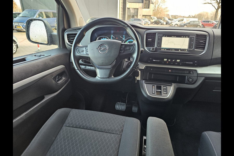 Opel Zafira-e Life L2H1 Innovation 75 kWh 8-persoons | 2x Schuifdeur | Trekhaak | Stoelverwarming | Camera | Navi |