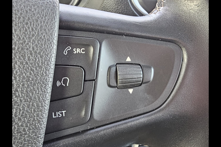 Opel Zafira-e Life L2H1 Innovation 75 kWh 8-persoons | 2x Schuifdeur | Trekhaak | Stoelverwarming | Camera | Navi |