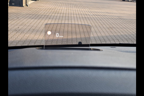 Opel Zafira-e Life L2H1 Innovation 75 kWh 8-persoons | 2x Schuifdeur | Trekhaak | Stoelverwarming | Camera | Navi |