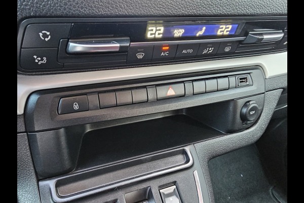 Opel Zafira-e Life L2H1 Innovation 75 kWh 8-persoons | 2x Schuifdeur | Trekhaak | Stoelverwarming | Camera | Navi |