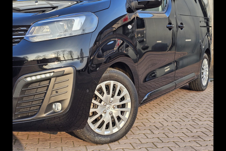 Opel Zafira-e Life L2H1 Innovation 75 kWh 8-persoons | 2x Schuifdeur | Trekhaak | Stoelverwarming | Camera | Navi |