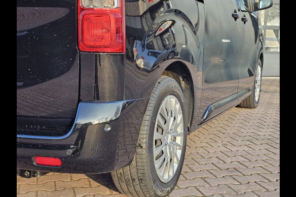 Opel Zafira-e Life L2H1 Innovation 75 kWh 8-persoons | 2x Schuifdeur | Trekhaak | Stoelverwarming | Camera | Navi |