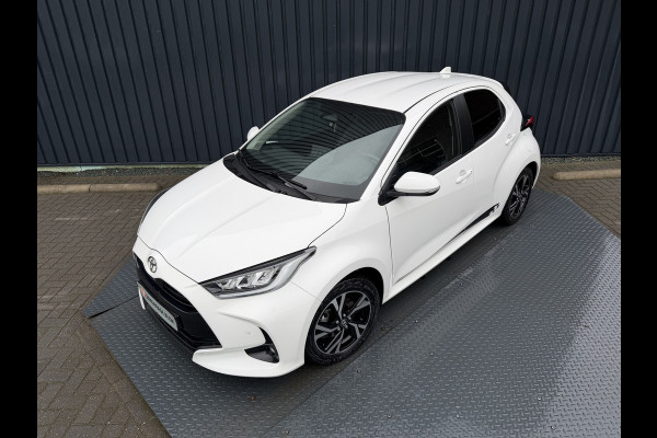 Toyota Yaris 1.5 Hybrid 115 First Edition | PDC V+A | Dodehoek detectie | Nieuwste type(radio/digitale tellers) | Rijklaar!!!