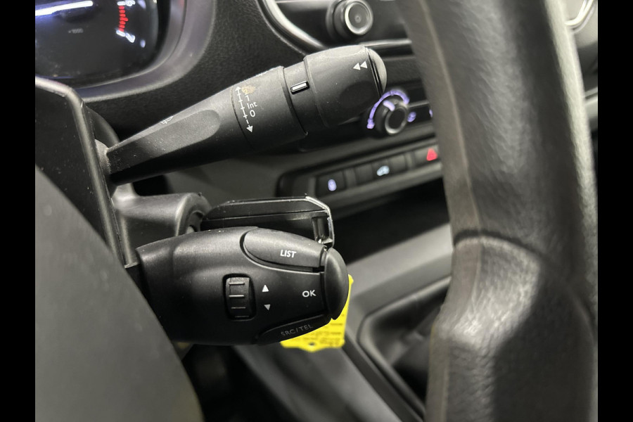 Citroën Jumpy 1.5 BlueHDi 100 M S&S Airco Cruise Control Carplay Navi Parkeerhulp achter 3-Zits