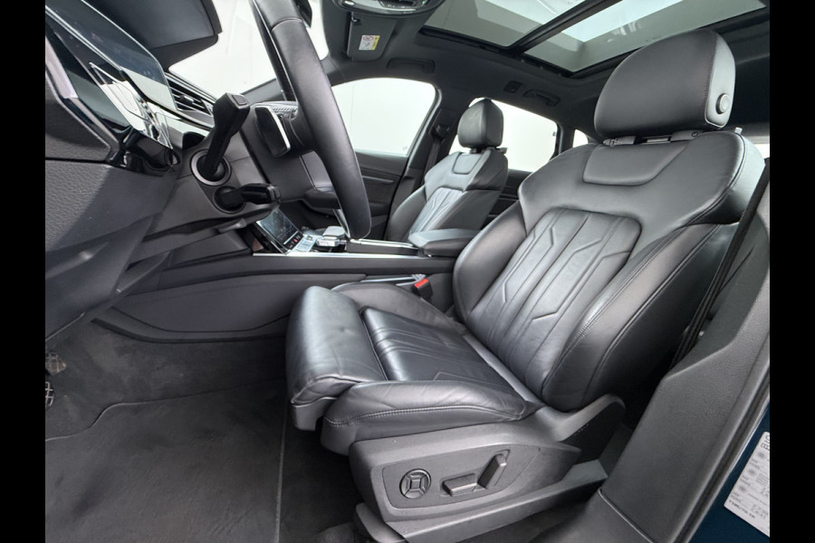 Audi e-tron 55 Quattro 95kWh Camera Panoramadak Adap.Cruise Trekhaak Navi Ecc Leder Business Edition Plus SOH 91% Elek.Stoelen+Verwarmd Keyless Rijstrooksensor AWD 4WD Elek.Achterklep 1e Eigenaar Origineel Nederlandse Auto Dealeronderhouden