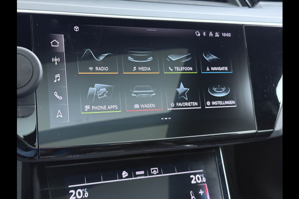 Audi e-tron 55 Quattro 95kWh Camera Panoramadak Adap.Cruise Trekhaak Navi Ecc Leder Business Edition Plus SOH 91% Elek.Stoelen+Verwarmd Keyless Rijstrooksensor AWD 4WD Elek.Achterklep 1e Eigenaar Origineel Nederlandse Auto Dealeronderhouden