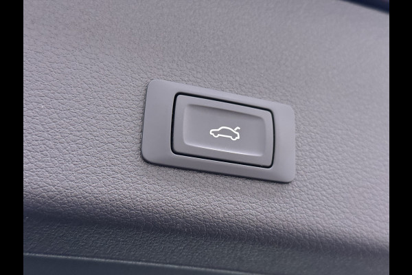 Audi e-tron 55 Quattro 95kWh Camera Panoramadak Adap.Cruise Trekhaak Navi Ecc Leder Business Edition Plus SOH 91% Elek.Stoelen+Verwarmd Keyless Rijstrooksensor AWD 4WD Elek.Achterklep 1e Eigenaar Origineel Nederlandse Auto Dealeronderhouden