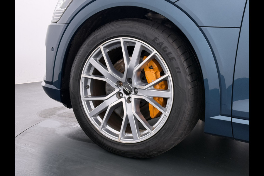 Audi e-tron 55 Quattro 95kWh Camera Panoramadak Adap.Cruise Trekhaak Navi Ecc Leder Business Edition Plus SOH 91% Elek.Stoelen+Verwarmd Keyless Rijstrooksensor AWD 4WD Elek.Achterklep 1e Eigenaar Origineel Nederlandse Auto Dealeronderhouden