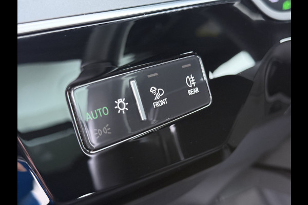 Audi e-tron 55 Quattro 95kWh Camera Panoramadak Adap.Cruise Trekhaak Navi Ecc Leder Business Edition Plus SOH 91% Elek.Stoelen+Verwarmd Keyless Rijstrooksensor AWD 4WD Elek.Achterklep 1e Eigenaar Origineel Nederlandse Auto Dealeronderhouden