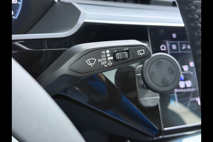 Audi e-tron 55 Quattro 95kWh Camera Panoramadak Adap.Cruise Trekhaak Navi Ecc Leder Business Edition Plus SOH 91% Elek.Stoelen+Verwarmd Keyless Rijstrooksensor AWD 4WD Elek.Achterklep 1e Eigenaar Origineel Nederlandse Auto Dealeronderhouden