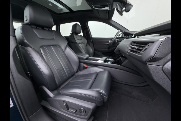 Audi e-tron 55 Quattro 95kWh Camera Panoramadak Adap.Cruise Trekhaak Navi Ecc Leder Business Edition Plus SOH 91% Elek.Stoelen+Verwarmd Keyless Rijstrooksensor AWD 4WD Elek.Achterklep 1e Eigenaar Origineel Nederlandse Auto Dealeronderhouden