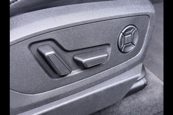 Audi e-tron 55 Quattro 95kWh Camera Panoramadak Adap.Cruise Trekhaak Navi Ecc Leder Business Edition Plus SOH 91% Elek.Stoelen+Verwarmd Keyless Rijstrooksensor AWD 4WD Elek.Achterklep 1e Eigenaar Origineel Nederlandse Auto Dealeronderhouden