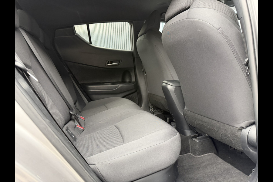 Toyota C-HR 1.8 Hybrid Bi-Tone | PDC V+A | JBL | LED | BSM | Zwarte Velgen | Rijklaar!!!