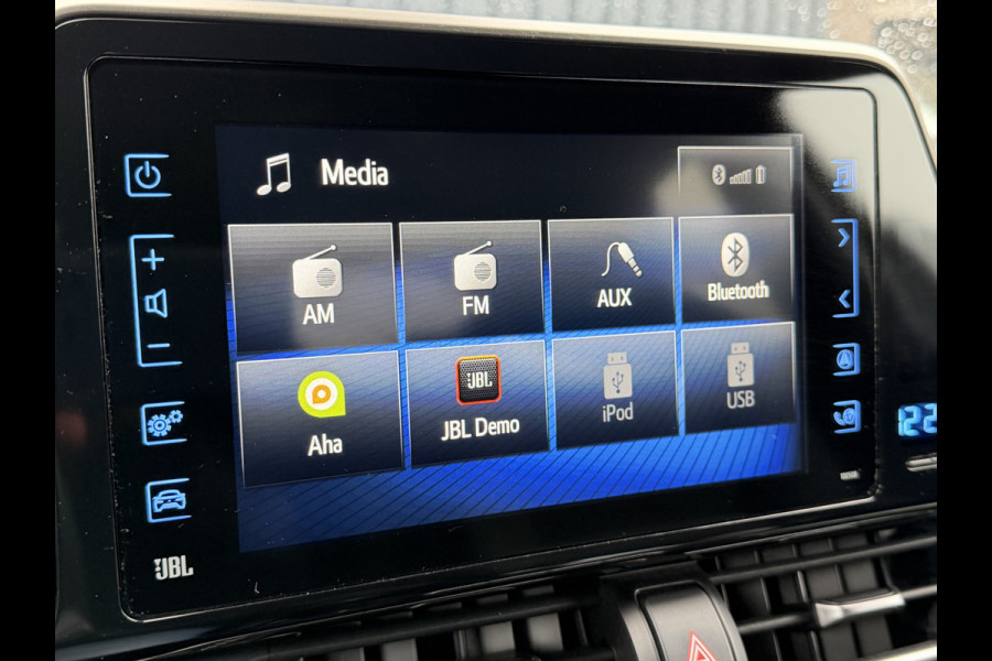 Toyota C-HR 1.8 Hybrid Bi-Tone | PDC V+A | JBL | LED | BSM | Zwarte Velgen | Rijklaar!!!