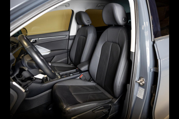 Audi Q3 35 TFSI Pro Line / 150pk / Stoelverwarming / Leder / Dodehoek herkenning /