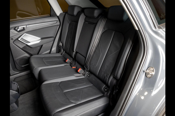 Audi Q3 35 TFSI Pro Line / 150pk / Stoelverwarming / Leder / Dodehoek herkenning /