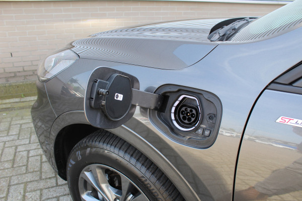 Ford Kuga 2.5 PHEV ST-Line | Trekhaak | Head-Up | BLIS | Adaptieve cruise