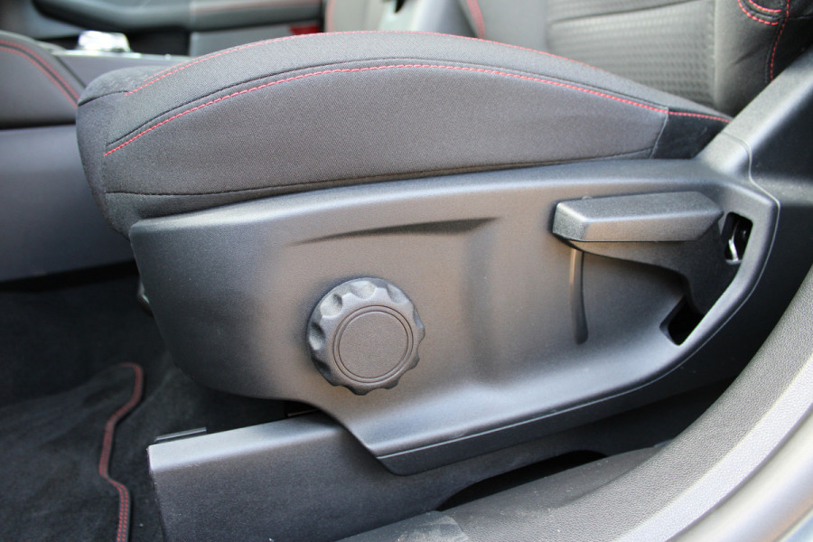 Ford Kuga 2.5 PHEV ST-Line | Trekhaak | Head-Up | BLIS | Adaptieve cruise