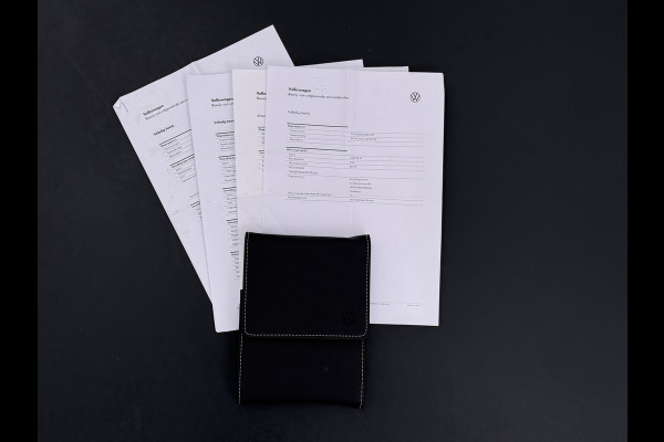 Volkswagen ID.3 First Plus 58kWh 204pk Camera 19"lmv Adap.Cruise Matrix-Led Navi-Pro Ecc Apple Carplay Android Auto Pdc SOH 89% Lmv Stoel+Stuurverwarming Wifi Rijstrooksensor Keyless advanced Origineel Nederlandse Auto