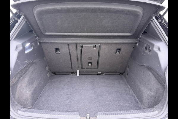 Volkswagen ID.3 First Plus 58kWh 204pk Camera 19"lmv Adap.Cruise Matrix-Led Navi-Pro Ecc Apple Carplay Android Auto Pdc SOH 89% Lmv Stoel+Stuurverwarming Wifi Rijstrooksensor Keyless advanced Origineel Nederlandse Auto