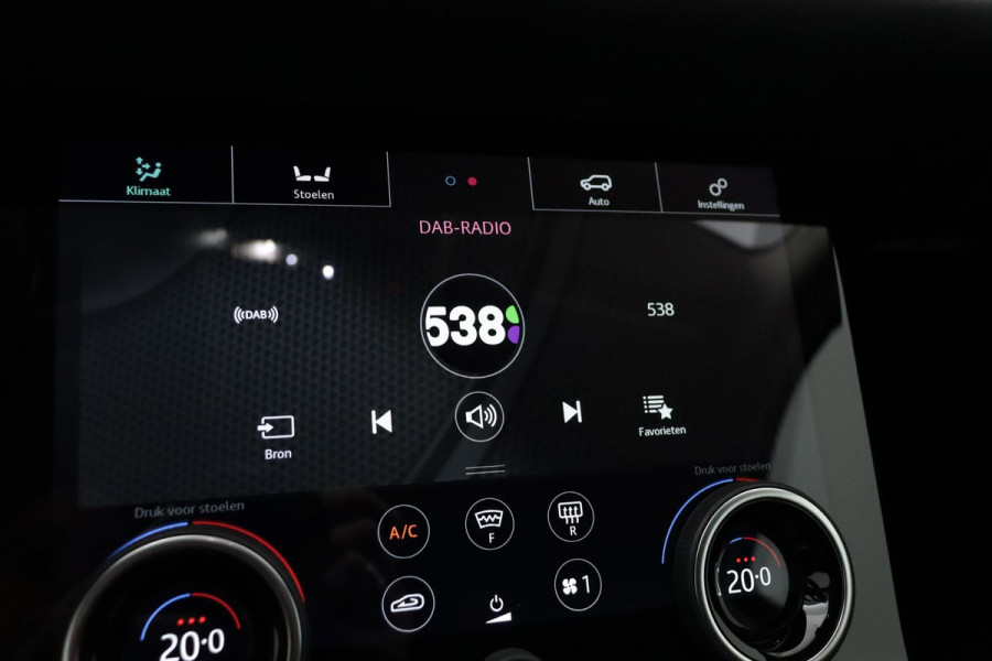 Land Rover Range Rover Evoque 1.5 P300e AWD(DealerOnderH, Navi, Stuur/stoelV, Camera, Trekhaak, Carplay, Etc)