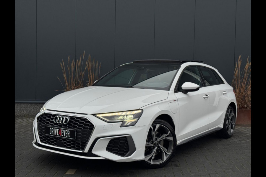 Audi A3 Sportback 40 TFSI e 3x S Line FULL PANO NAVI CAMERA LEDER LED SPORTVELGEN