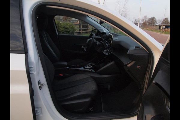Peugeot e-208 EV Blue Lease Allure 50 kWh | SOH 90% | Camera | Cruise Control | Apple Carplay | NL-Auto |