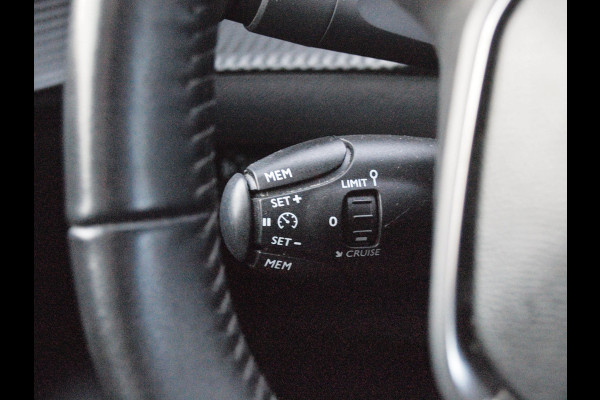 Peugeot e-208 EV Blue Lease Allure 50 kWh | SOH 90% | Camera | Cruise Control | Apple Carplay | NL-Auto |