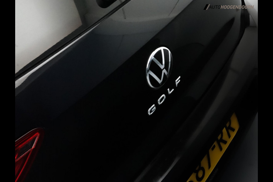 Volkswagen Golf 1.5 TSI Life Business Luxe (STUURVERWARMING,MEMORY STOELEN,ADAPTIVE CRUISE,SFEERVERLICHTING,CAMERA,TOPCONDITIE)