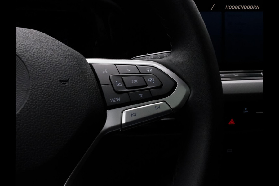 Volkswagen Golf 1.5 TSI Life Business Luxe (STUURVERWARMING,MEMORY STOELEN,ADAPTIVE CRUISE,SFEERVERLICHTING,CAMERA,TOPCONDITIE)