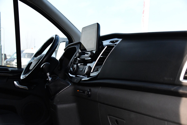 Ford Transit Custom 300 2.0 TDCI L2H1 Limited Black Edition Camera, Cruise, Carplay, Stoelverwarming, Xenon, 170pk, Sensoren, Uniek!