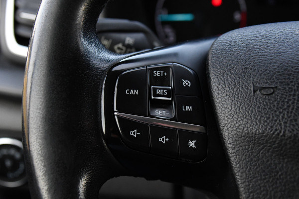 Ford Transit Custom 300 2.0 TDCI L2H1 Limited Black Edition Camera, Cruise, Carplay, Stoelverwarming, Xenon, 170pk, Sensoren, Uniek!