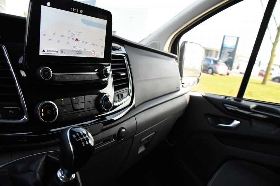 Ford Transit Custom 300 2.0 TDCI L2H1 Limited Black Edition Camera, Cruise, Carplay, Stoelverwarming, Xenon, 170pk, Sensoren, Uniek!