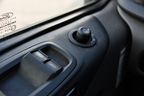 Ford Transit Custom 300 2.0 TDCI L2H1 Limited Black Edition Camera, Cruise, Carplay, Stoelverwarming, Xenon, 170pk, Sensoren, Uniek!