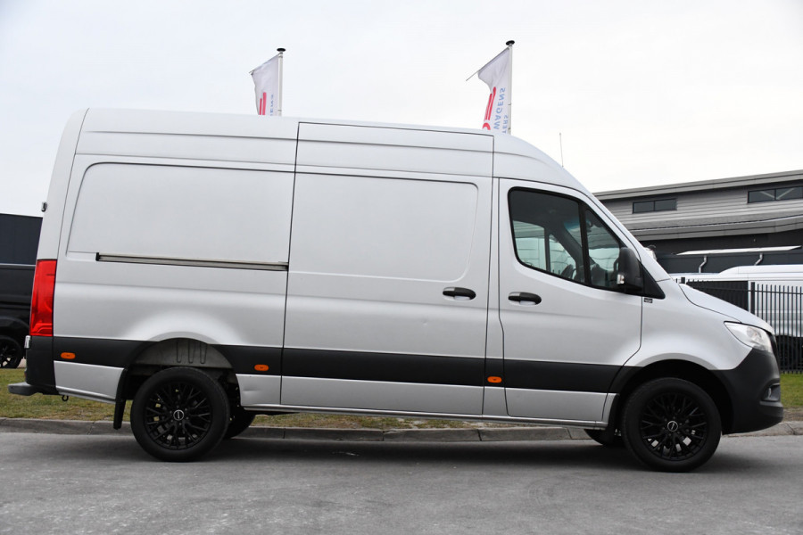 Mercedes-Benz Sprinter 319 V6 3.0 CDI L2H2 PB Edition Camera, Cruise, Stoelverwarming, 190pk, Standkachel, Airco, Uniek!