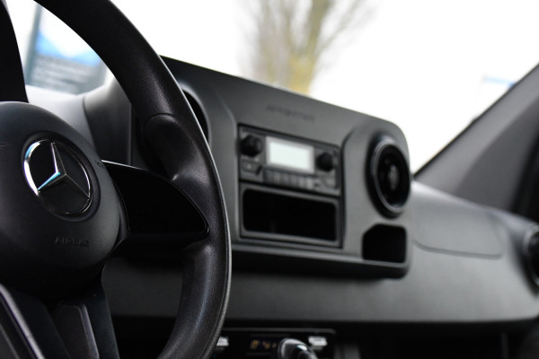 Mercedes-Benz Sprinter 319 V6 3.0 CDI L2H2 PB Edition Camera, Cruise, Stoelverwarming, 190pk, Standkachel, Airco, Uniek!