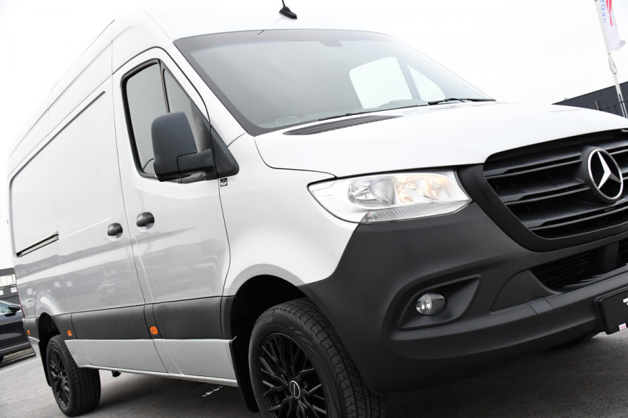 Mercedes-Benz Sprinter 319 V6 3.0 CDI L2H2 PB Edition Camera, Cruise, Stoelverwarming, 190pk, Standkachel, Airco, Uniek!