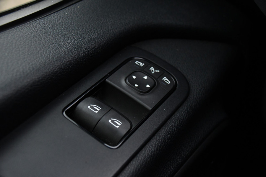 Mercedes-Benz Sprinter 319 V6 3.0 CDI L2H2 PB Edition Camera, Cruise, Stoelverwarming, 190pk, Standkachel, Airco, Uniek!