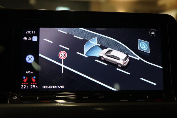 Volkswagen Golf 1.4 eHybrid GTE /PANO/IQLIGHT/CAM/CARPLAY/LANE ASSIST/VOL