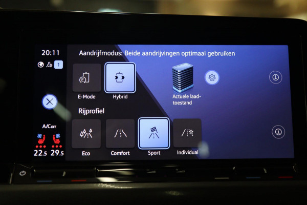 Volkswagen Golf 1.4 eHybrid GTE /PANO/IQLIGHT/CAM/CARPLAY/LANE ASSIST/VOL