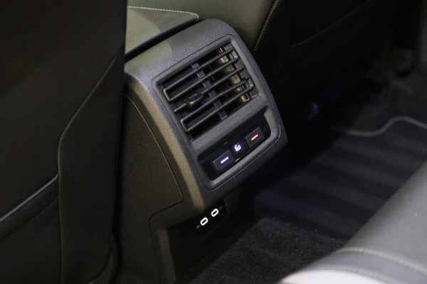 Volkswagen Golf 1.4 eHybrid GTE /PANO/IQLIGHT/CAM/CARPLAY/LANE ASSIST/VOL