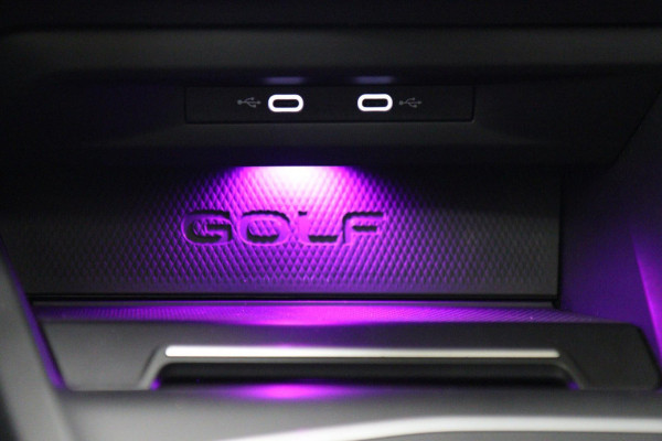 Volkswagen Golf 1.4 eHybrid GTE /PANO/IQLIGHT/CAM/CARPLAY/LANE ASSIST/VOL