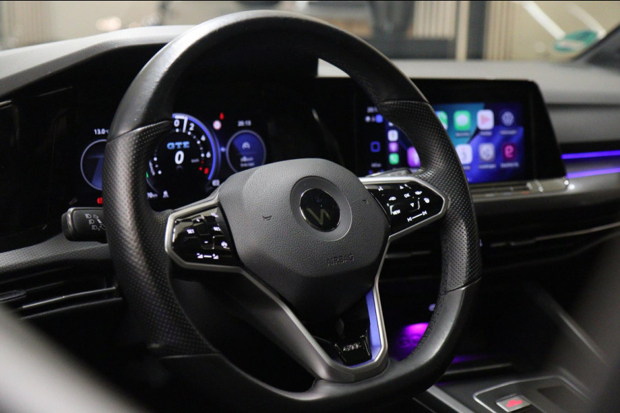 Volkswagen Golf 1.4 eHybrid GTE /PANO/IQLIGHT/CAM/CARPLAY/LANE ASSIST/VOL