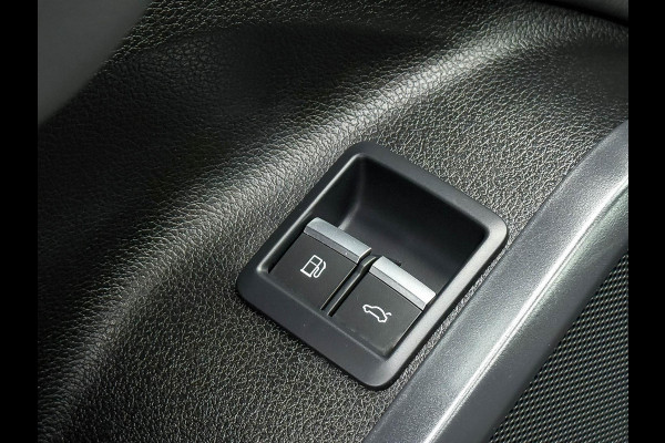 Audi Q5 55TFSI e 367pk Quattro Competition S Edition S-Line 1é Eig|19Dkm|Panoramadak|Luchtvering|HD Matrix|Memory|Virtual|Ambiance