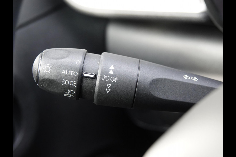 Citroën C3 1.2 PureTech C-Series Navigatie