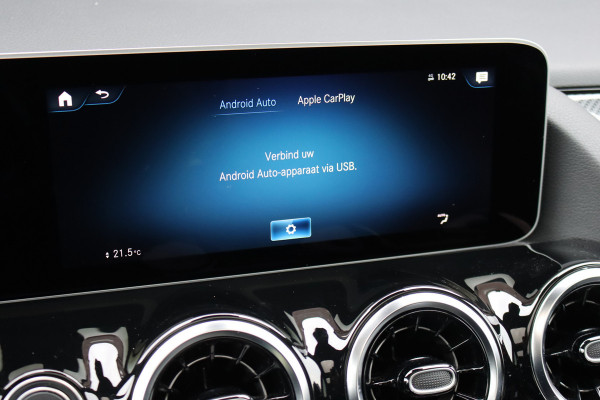 Mercedes-Benz GLA 200 Business Solution AMG Line | Panoramadak | Augmented Reality | Widescreen | Stoelverwarming | Cruise Control | Zitcomfortpakket | High Perf LED | Android Auto/Apple Carplay |