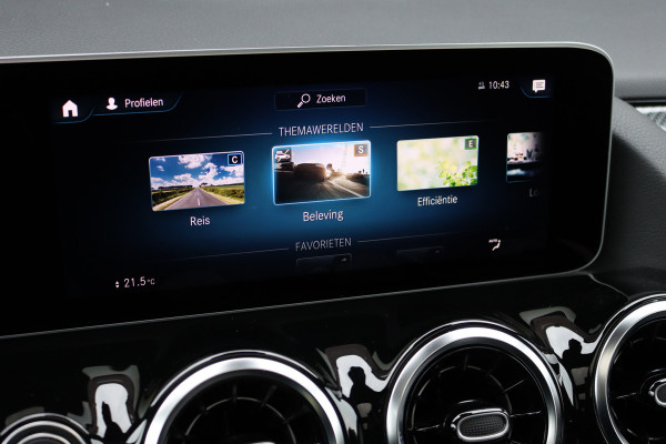 Mercedes-Benz GLA 200 Business Solution AMG Line | Panoramadak | Augmented Reality | Widescreen | Stoelverwarming | Cruise Control | Zitcomfortpakket | High Perf LED | Android Auto/Apple Carplay |