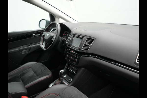 Seat Alhambra 1.4 TSI FR Business Intense 7 Persoons 150pk Dealer O.H. | Trekhaak Af Fabriek | Panodak | Adaptive Cruise | Camera | Apple Carplay | Alcantara Sportstoelen Verwarmd | Keyless | Blis | Navigatie | DAB |