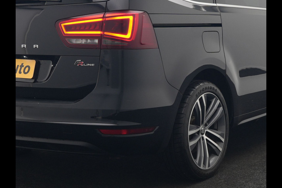 Seat Alhambra 1.4 TSI FR Business Intense 7 Persoons 150pk Dealer O.H. | Trekhaak Af Fabriek | Panodak | Adaptive Cruise | Camera | Apple Carplay | Alcantara Sportstoelen Verwarmd | Keyless | Blis | Navigatie | DAB |